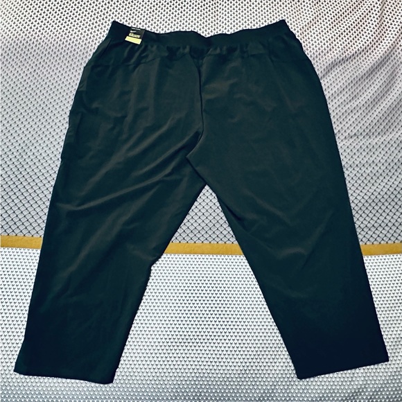 Nike NWT Bliss Victory 7/8 Stretch Training Pant Size 3X - Picture 4 of 8